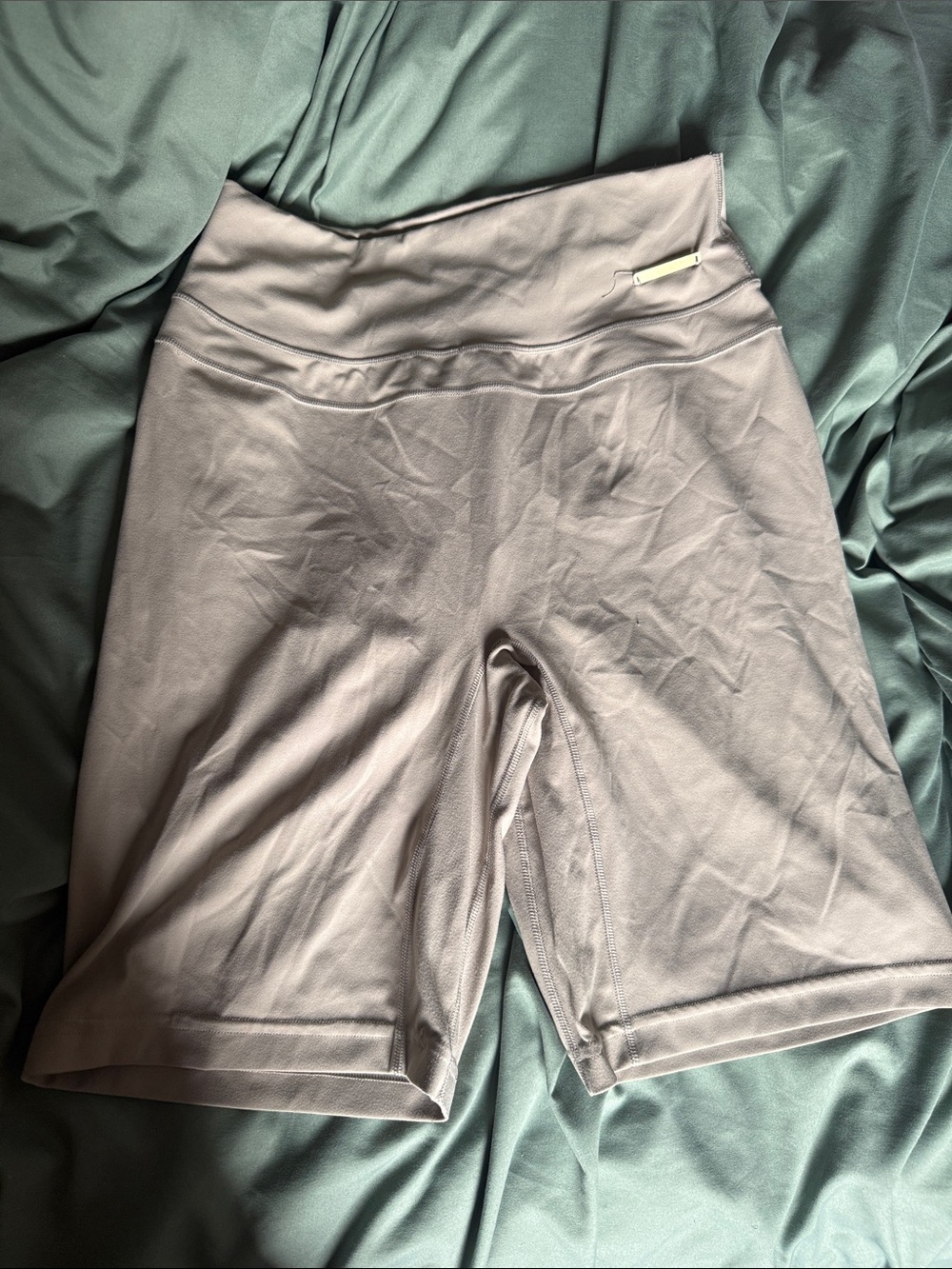 Gymshark x Whitney cycling shorts - light grey